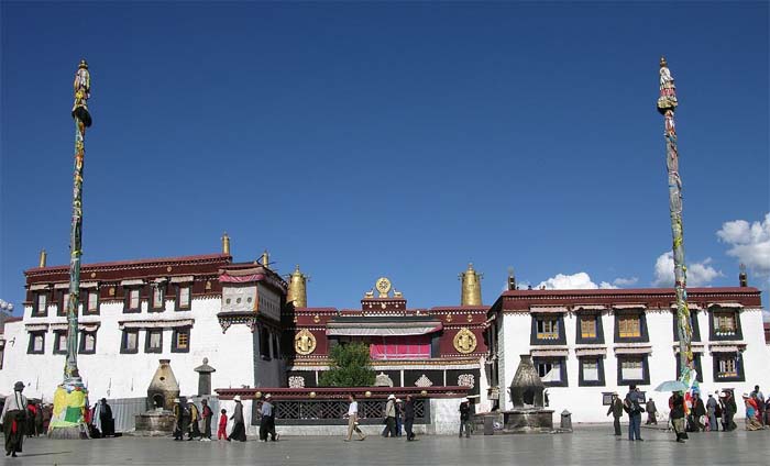 Dżokhang świątynia w Lhasie Tybet Himalaje