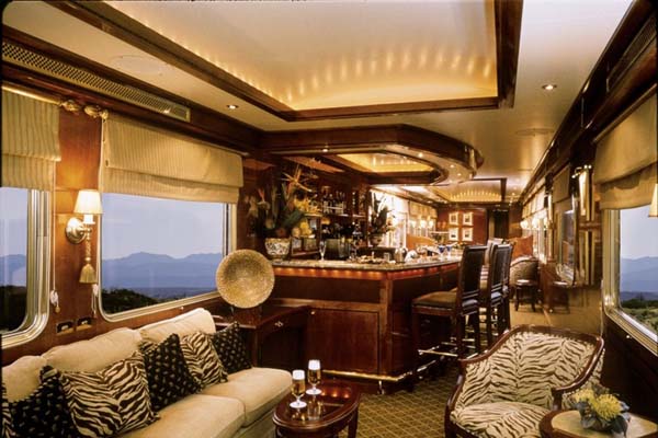 luksusową podróż pociągiem