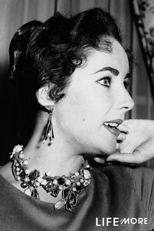 Elizabeth Taylor.